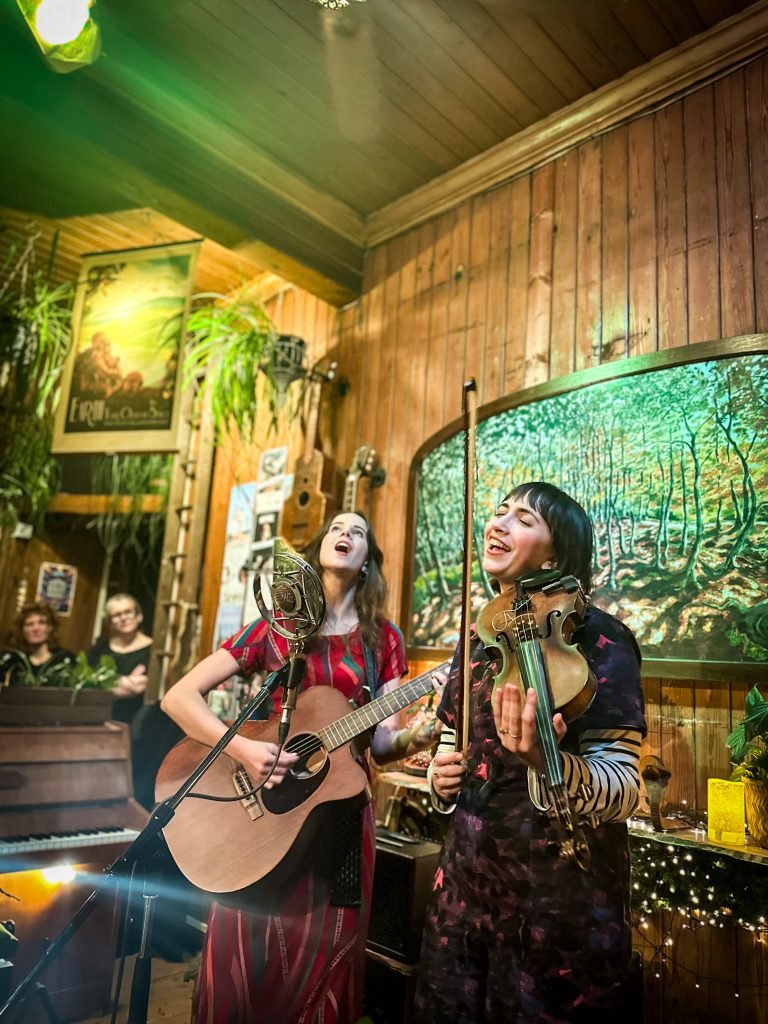 Roswell performing live at Cafe No9, Sheffield
